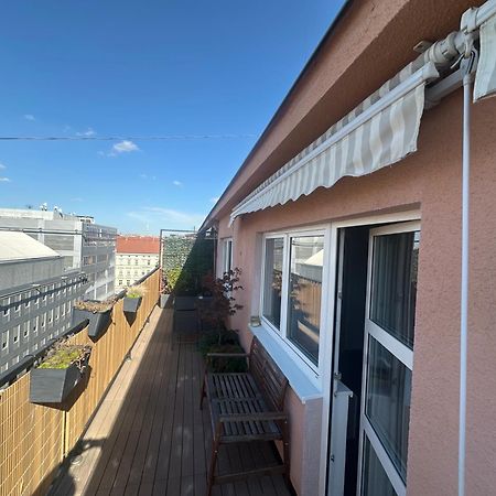 Andel Apartment With Terrace Prague Exterior photo